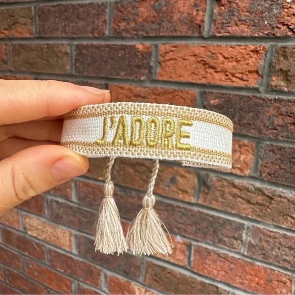 Jadore Embroidery Bracelet - Picture 3 of 7